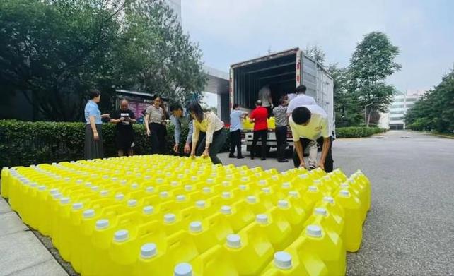 同心救灾，健康家园 北京知联会联合北京日光向灾区捐赠消毒物资